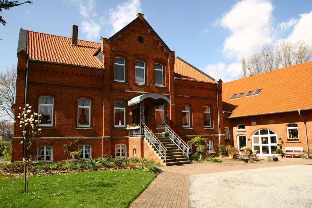 Idyllische Ferienwohnung Auf Altem Bauernhof Mit Wallbox Emmerthal エクステリア 写真