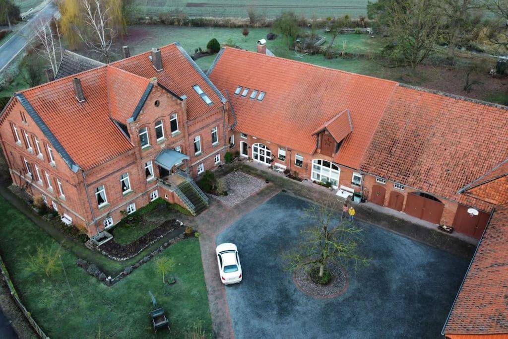 Idyllische Ferienwohnung Auf Altem Bauernhof Mit Wallbox Emmerthal エクステリア 写真